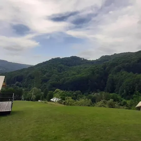 Aж у небі Holiday home Vizhenka