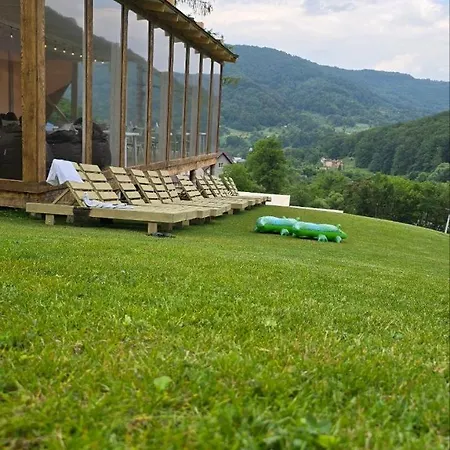 Holiday home Aж у небі